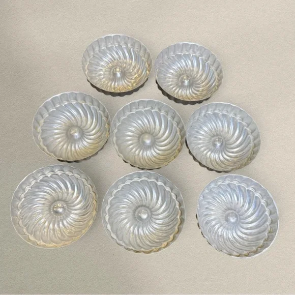 Vintage Aluminum Swirl Gelatin Molds – Set of 8 | Mid Century Kitchenware - Picture 6 of 6